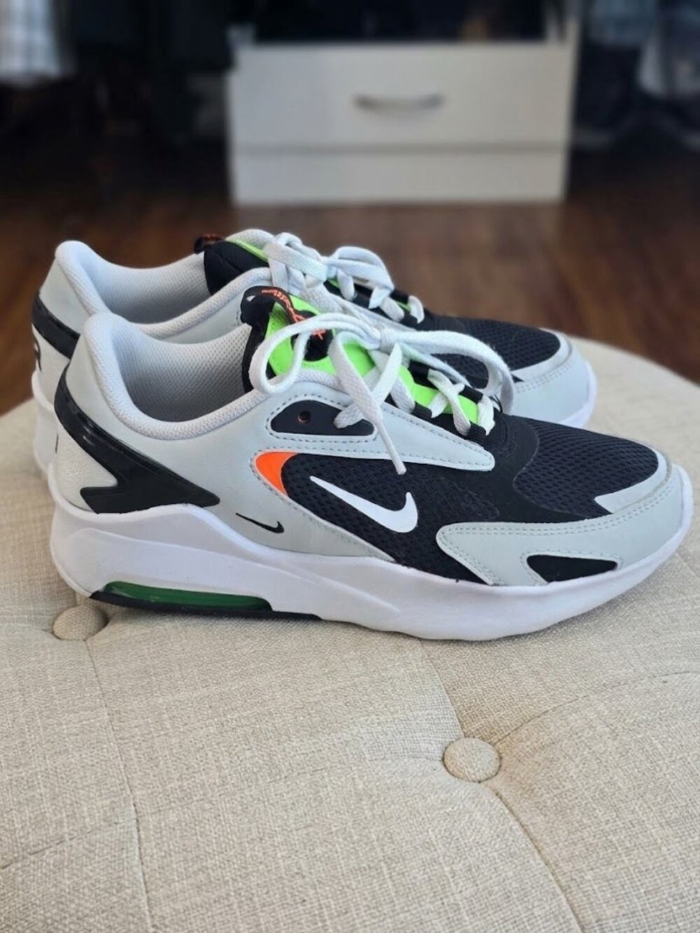 Nike Air Max Bolt Sneakers size 7y - Picture 6 of 6